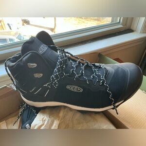 Keen Mens Mid Venture Waterproof Hiking Boots. New. Sz 12. Black.